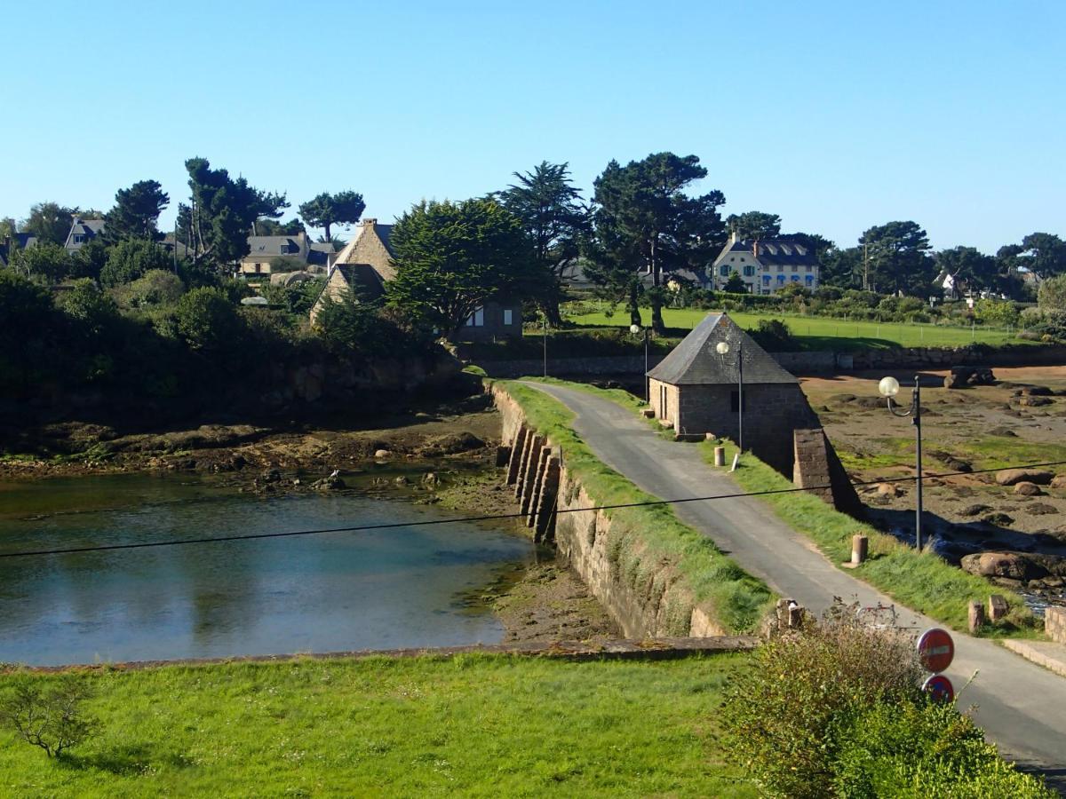 Studio Les Pieds Dans L'Eau Au Port De Ploumanac'H Perros-Guirec Exterior photo